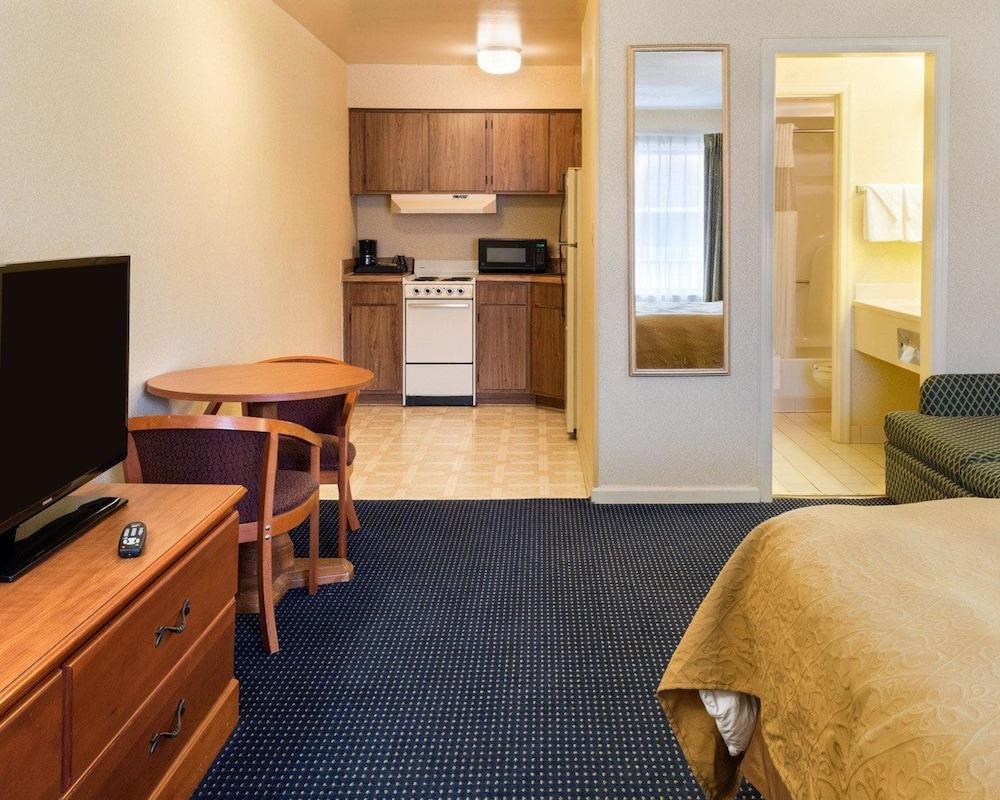 Quality Inn Little Creek Вирджиния Бийч Екстериор снимка