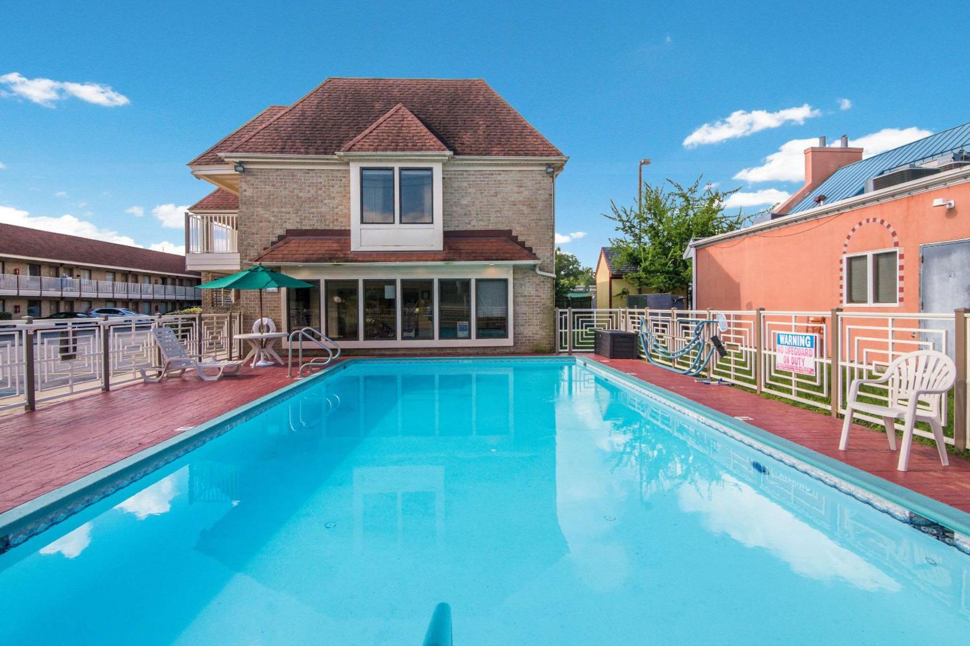 Quality Inn Little Creek Вирджиния Бийч Екстериор снимка