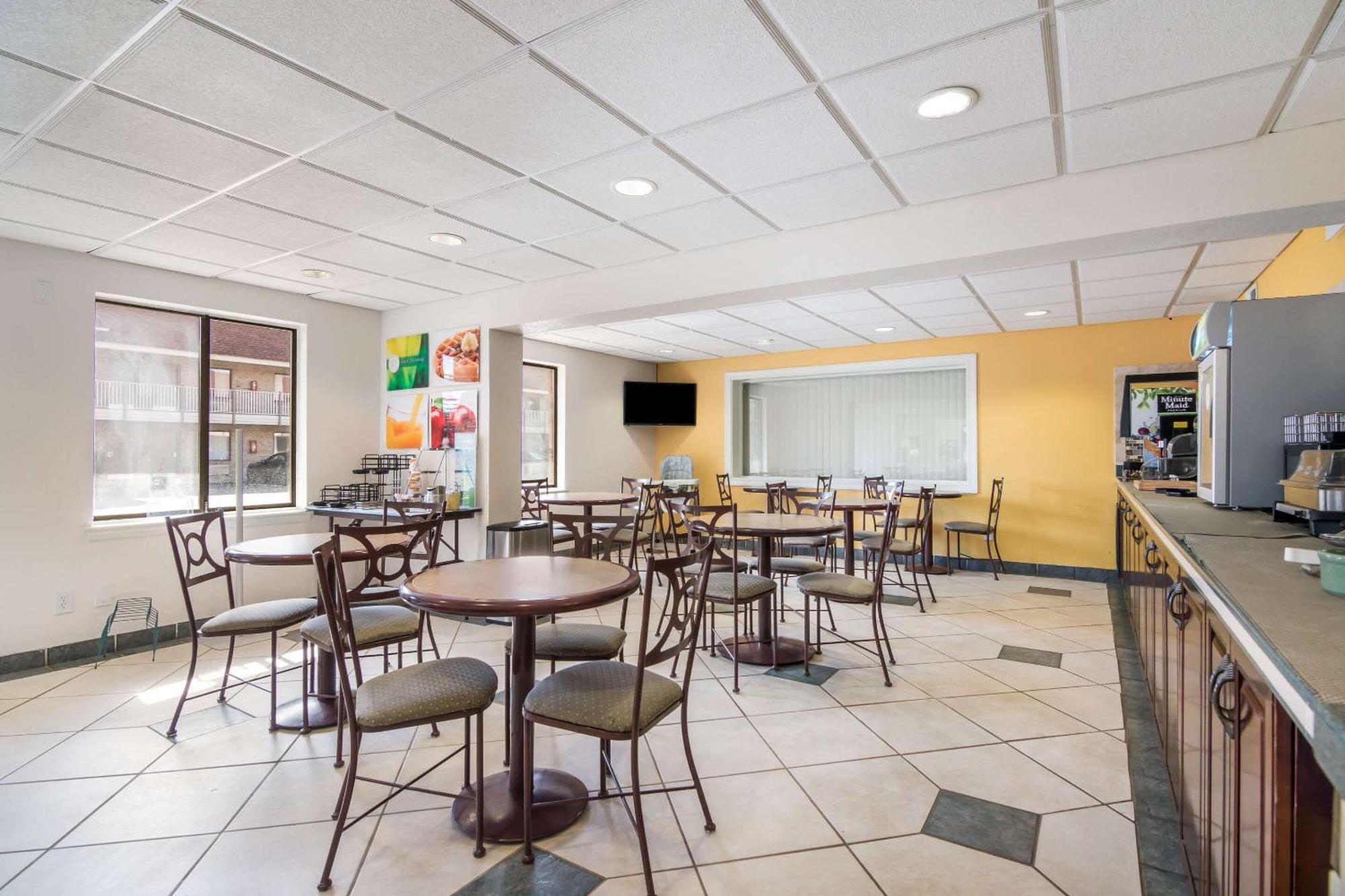 Quality Inn Little Creek Вирджиния Бийч Екстериор снимка