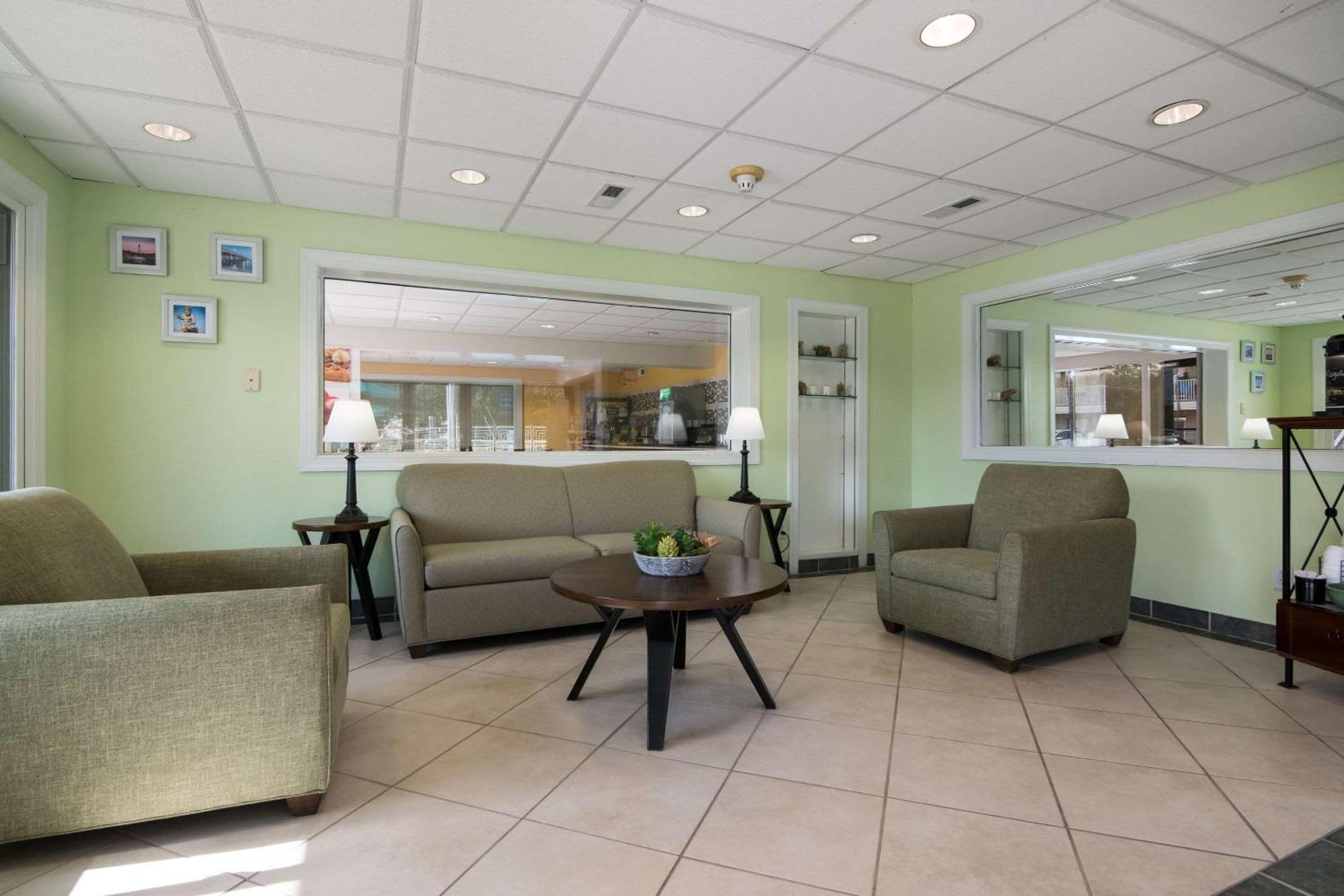 Quality Inn Little Creek Вирджиния Бийч Екстериор снимка