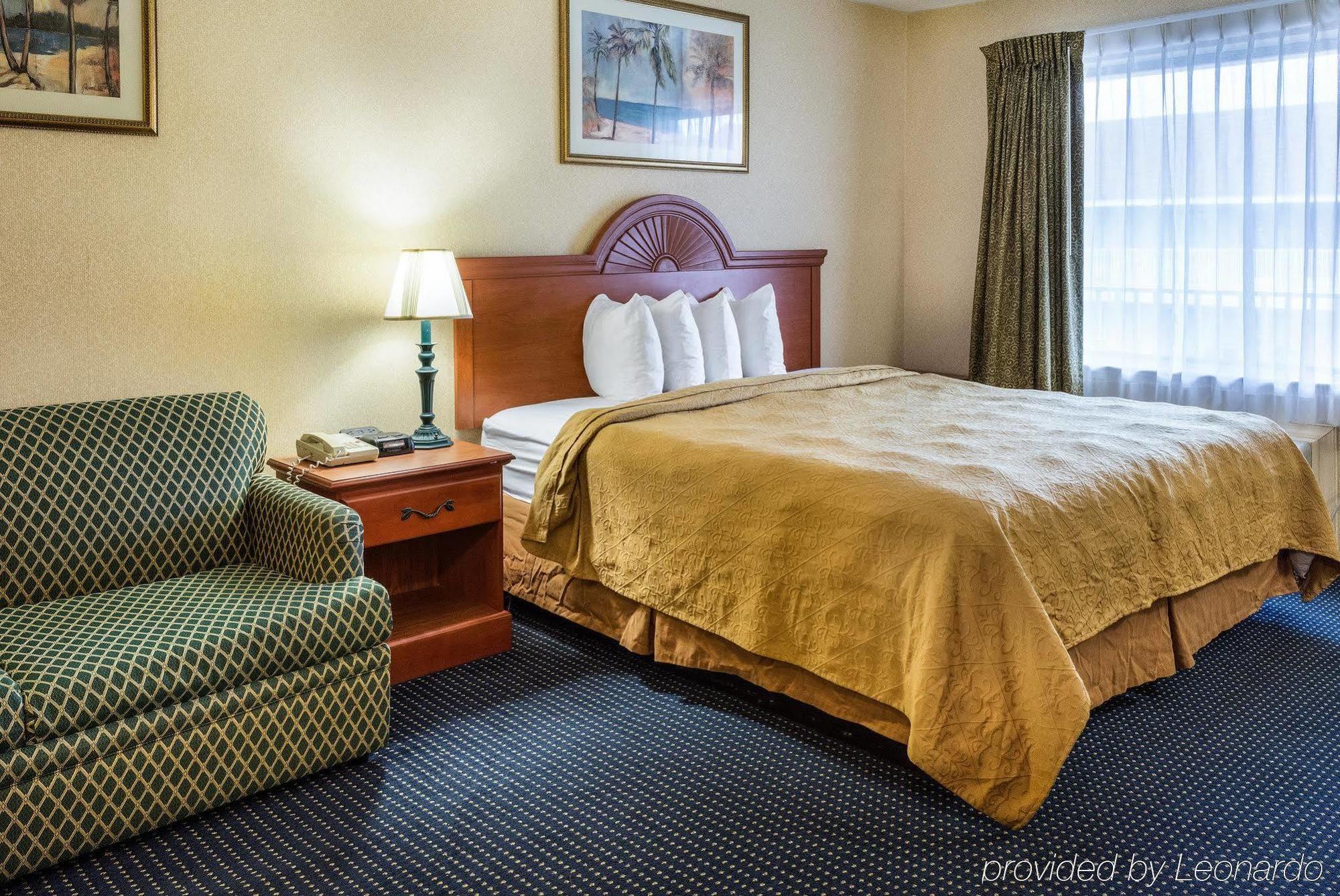 Quality Inn Little Creek Вирджиния Бийч Екстериор снимка