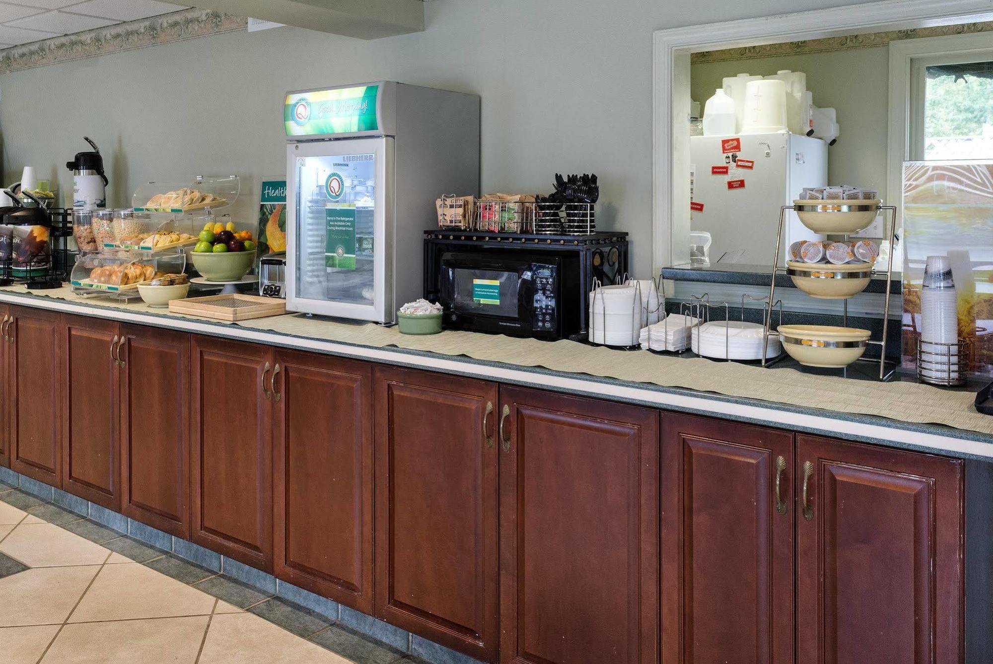 Quality Inn Little Creek Вирджиния Бийч Екстериор снимка