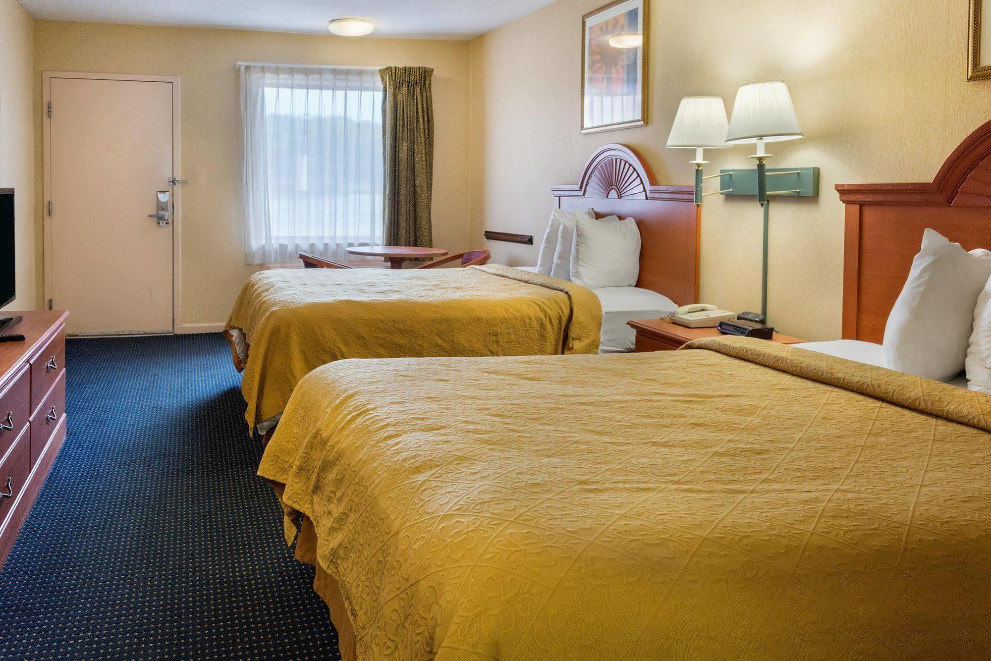 Quality Inn Little Creek Вирджиния Бийч Екстериор снимка