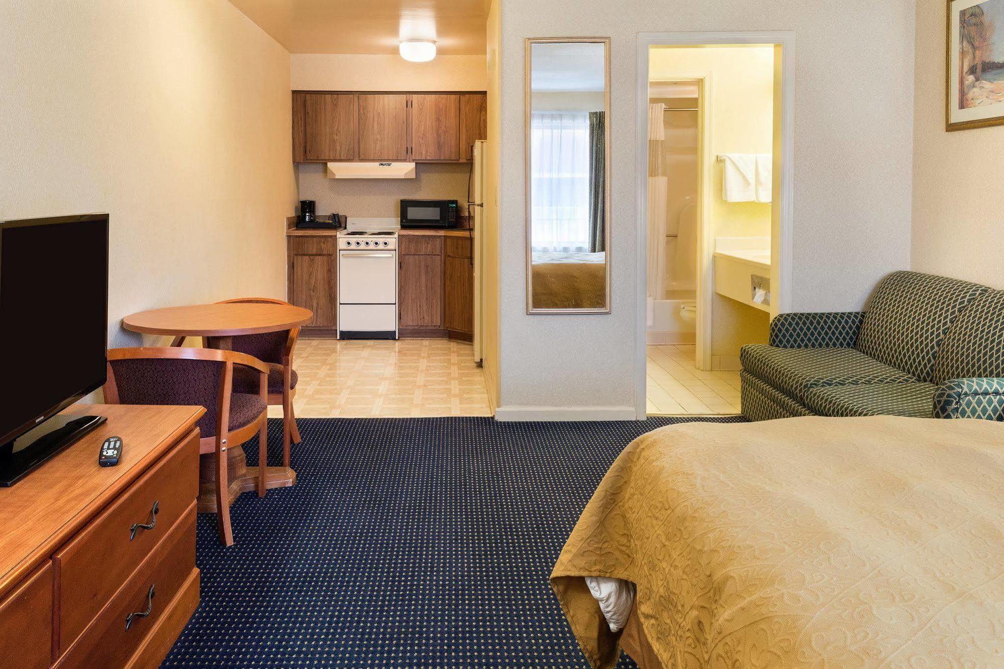 Quality Inn Little Creek Вирджиния Бийч Екстериор снимка